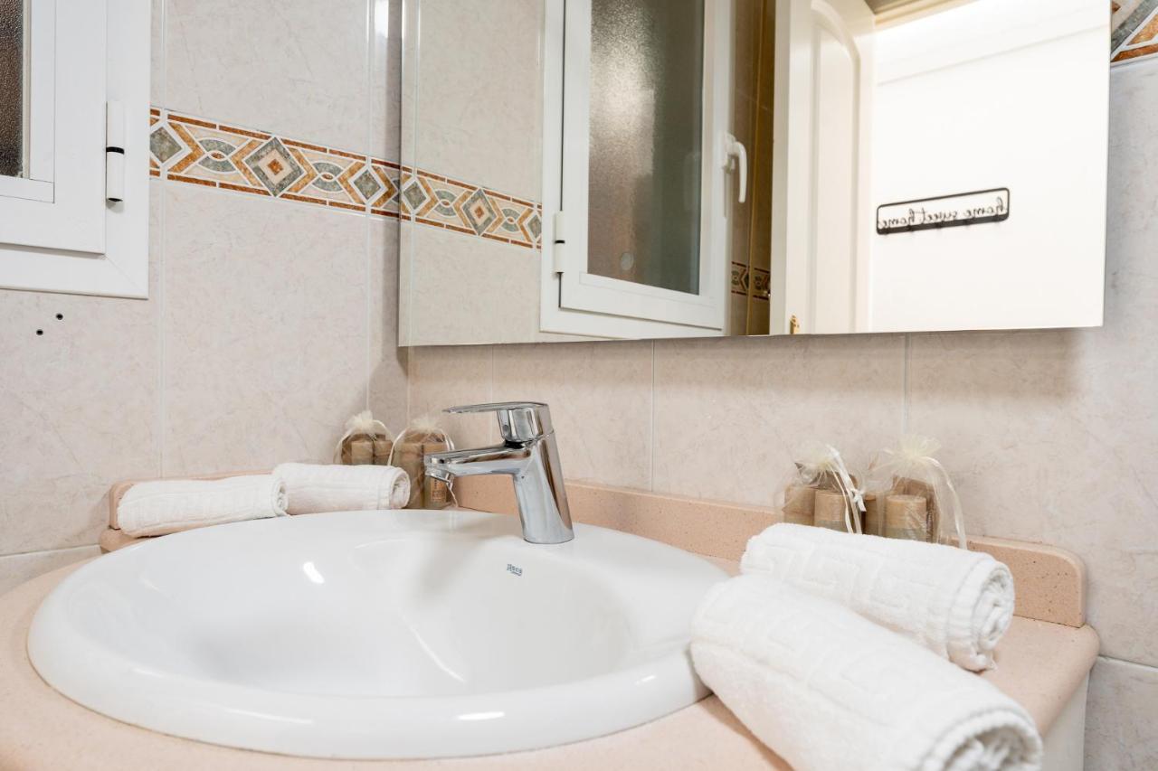 Superb Location Beachfront , 3 Bed With Terrace Leilighet