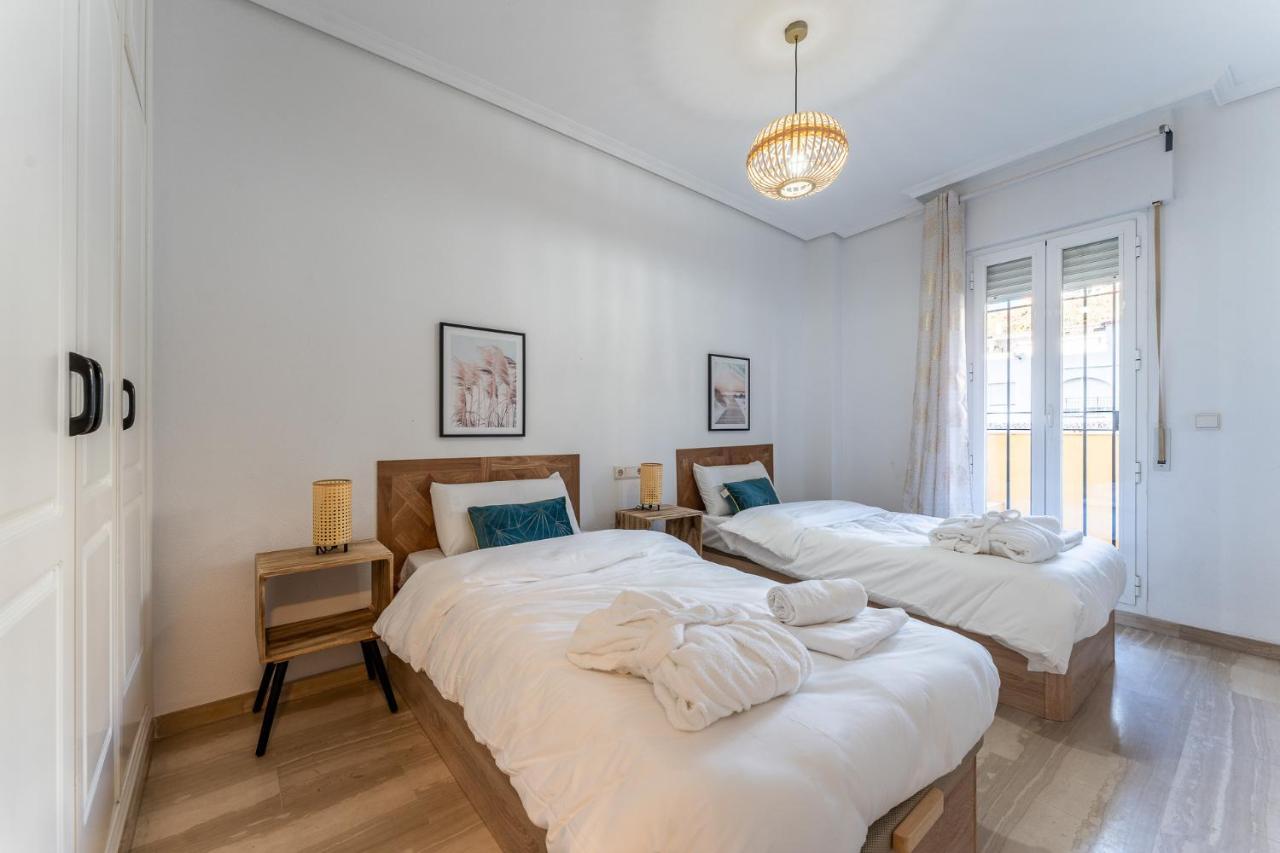 Superb Location Beachfront , 3 Bed With Terrace Leilighet Fuengirola