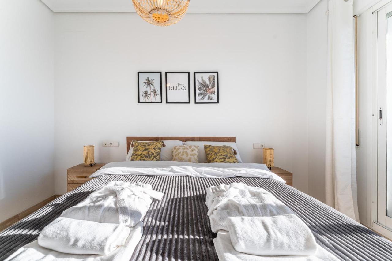 Superb Location Beachfront , 3 Bed With Terrace Leilighet Fuengirola
